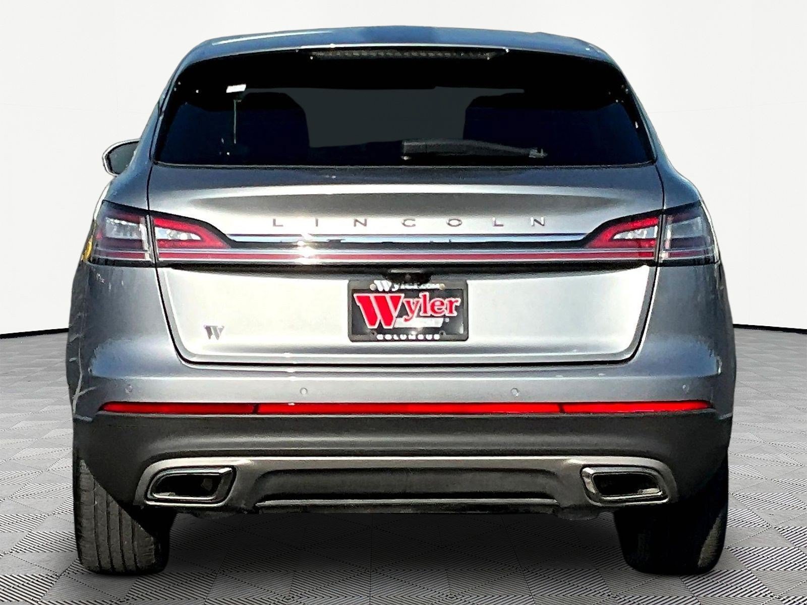 Used 2023 Lincoln Nautilus Reserve AWD/4WD image 5