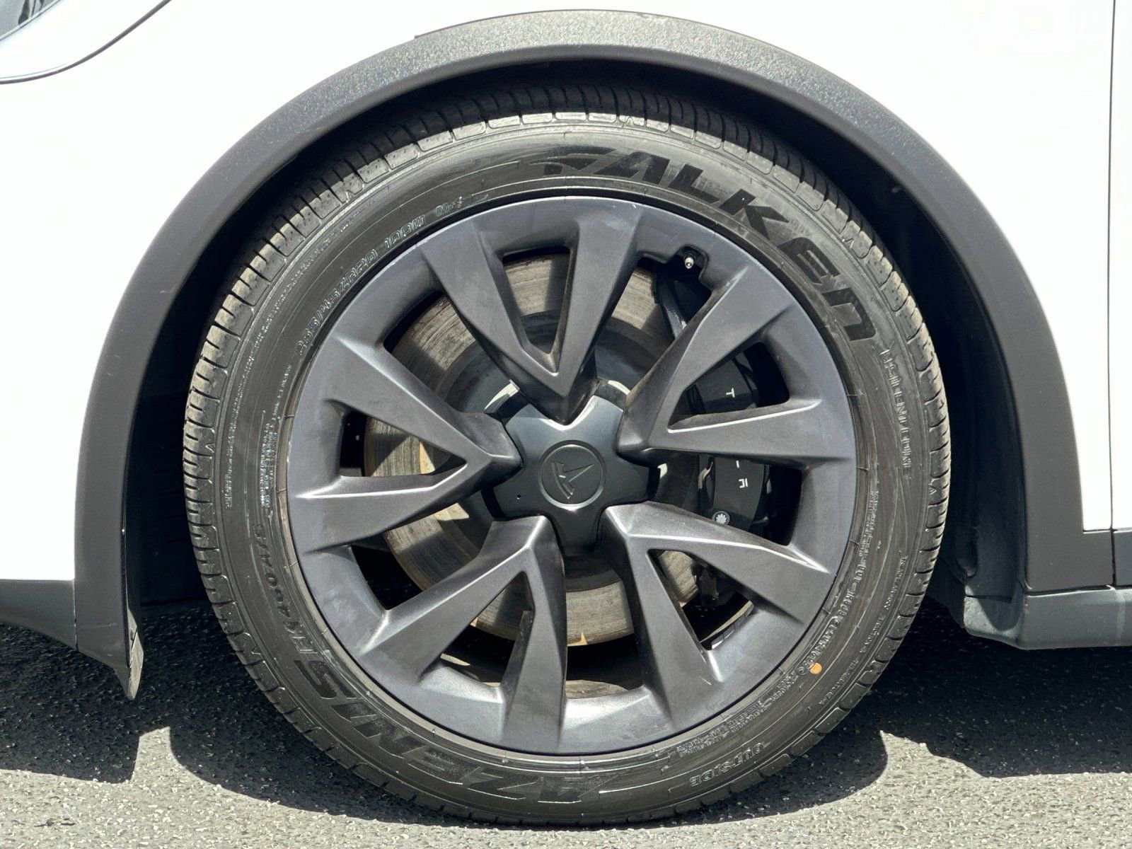 Used 2024 Tesla Model X image 31