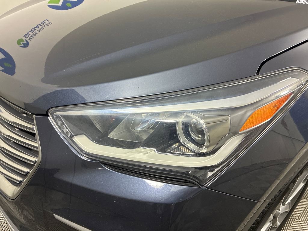 Used 2018 Hyundai Santa Fe SE image 34