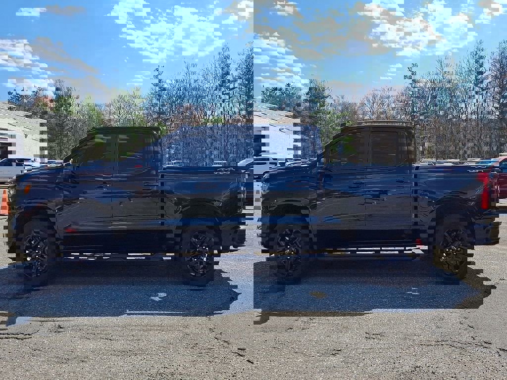 Used 2022 Chevrolet Silverado 1500 RST w/ Redline Edition image 7