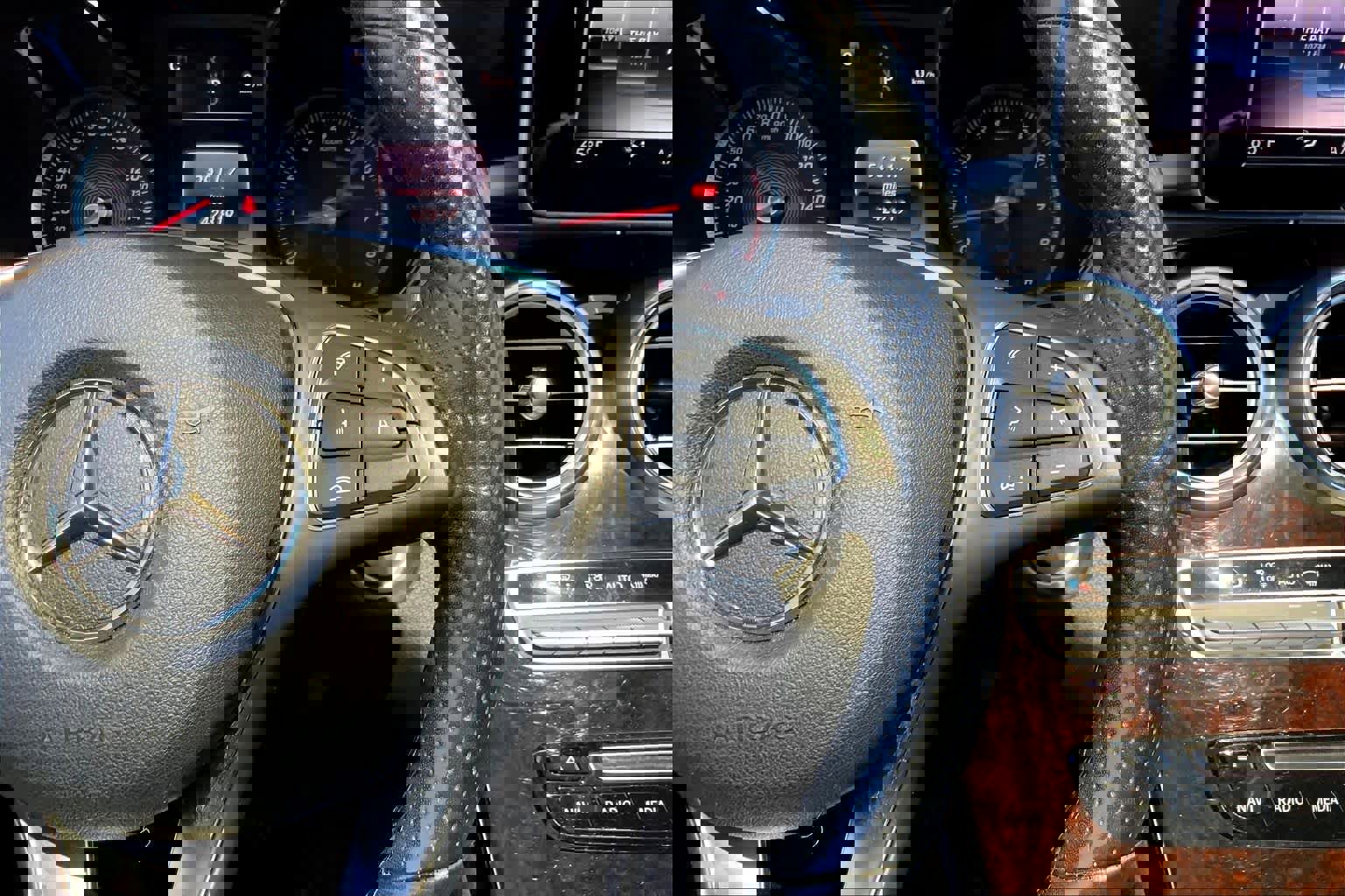 Certified 2019 Mercedes-Benz GLC 300 4MATIC image 25