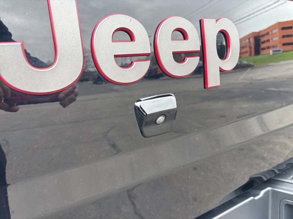 Used 2021 Jeep Gladiator Rubicon w/ Cold Weather Group AWD/4WD image 14