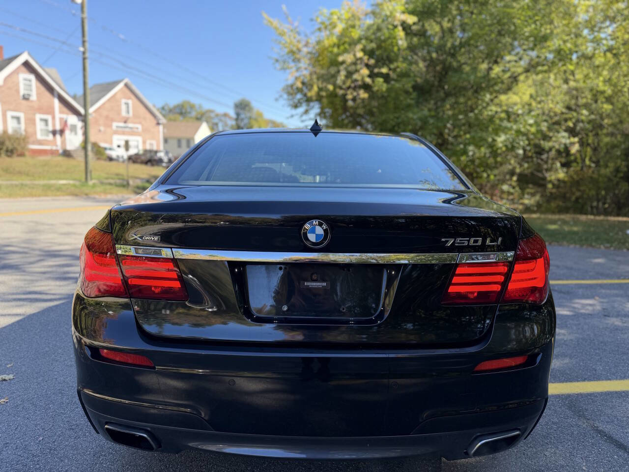 Used 2013 BMW 750Li xDrive image 9