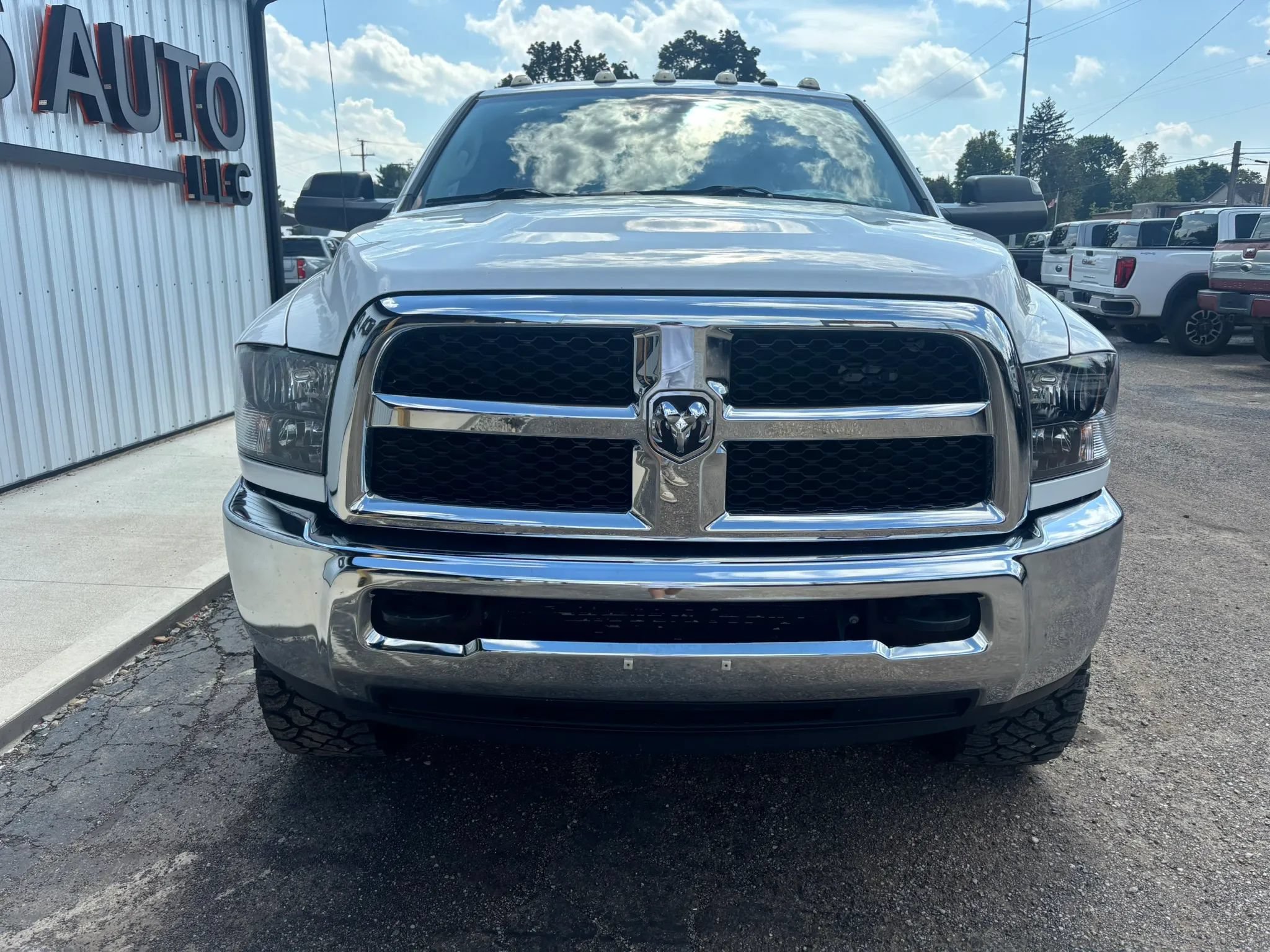 Used 2017 RAM 2500 Tradesman w/ Chrome Appearance Group AWD/4WD image 12