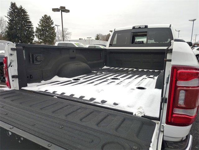 Used 2020 RAM 3500 Laramie image 37