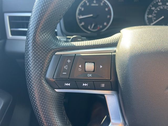 Used 2024 Mitsubishi Outlander SE image 16