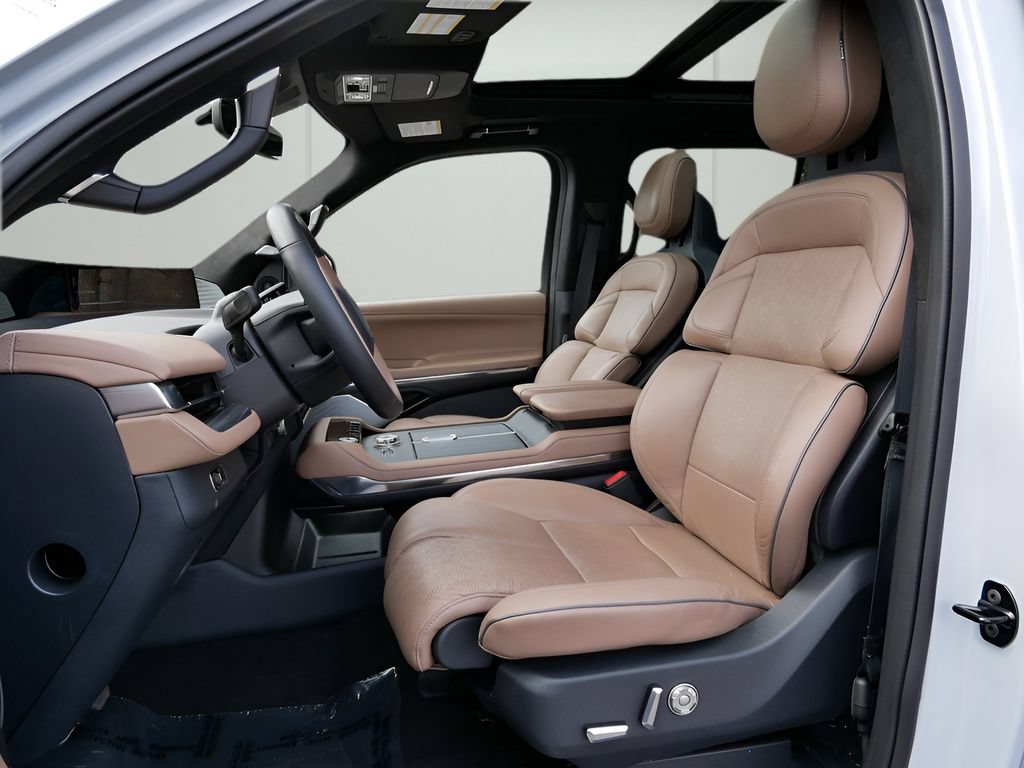 Used 2025 Lincoln Navigator Black Label AWD/4WD image 18