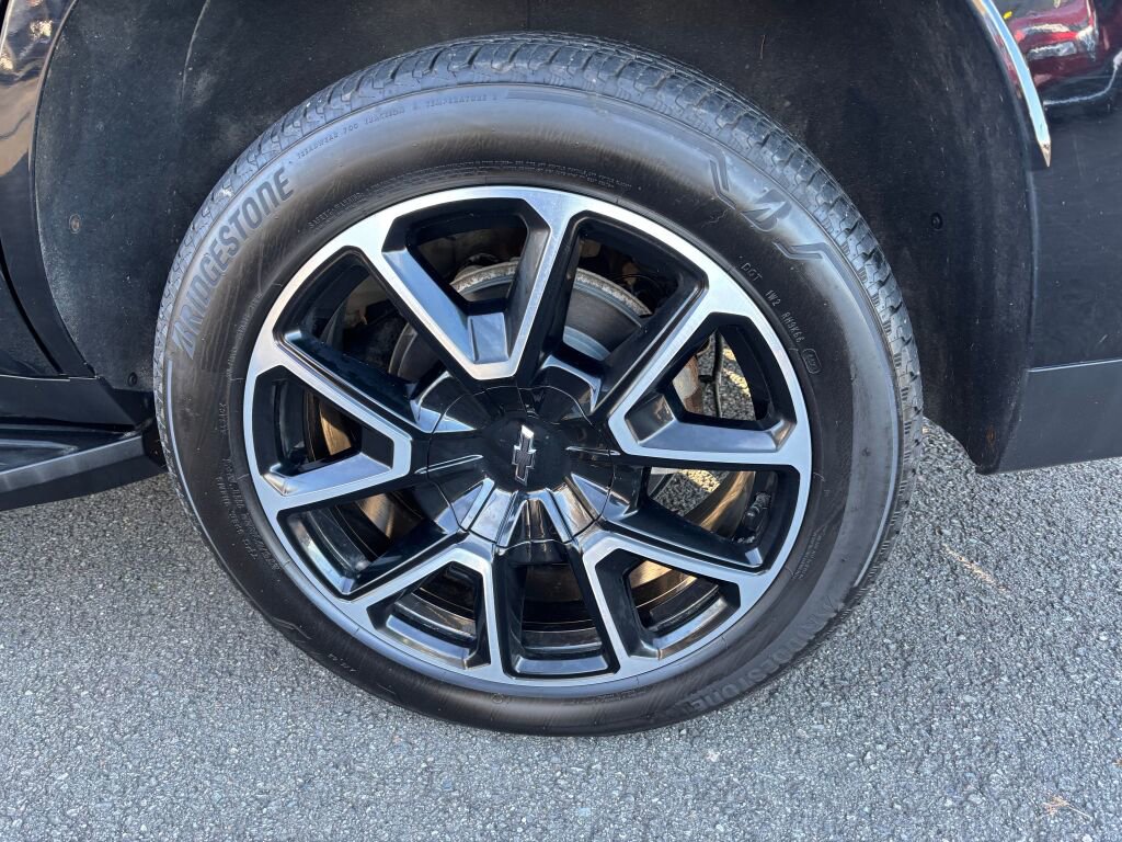 Used 2023 Chevrolet Tahoe RST image 9