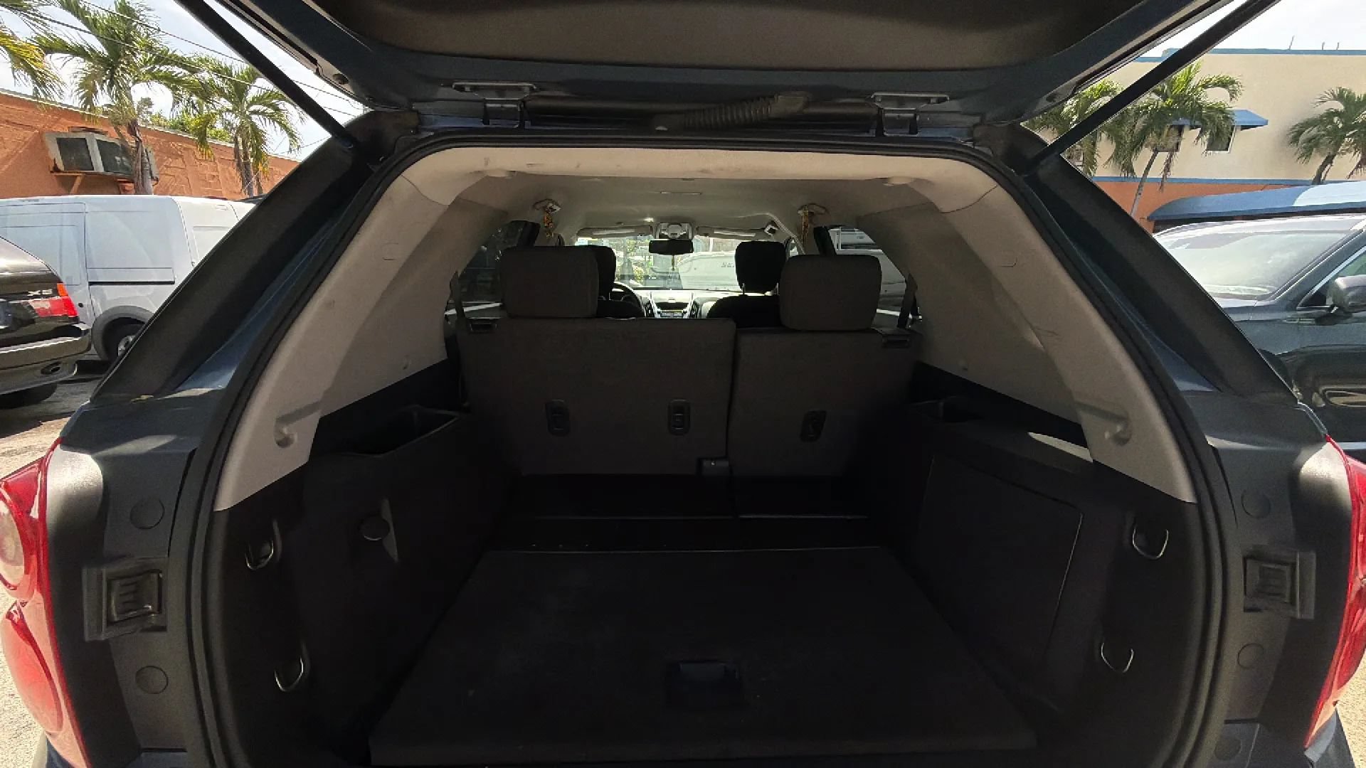 Used 2011 Chevrolet Equinox LT w/ Driver Convenience Package FWD image 6