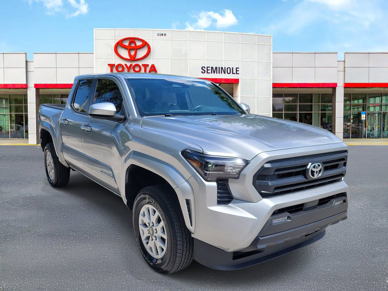 Used 2024 Toyota Tacoma SR5 RWD image 2