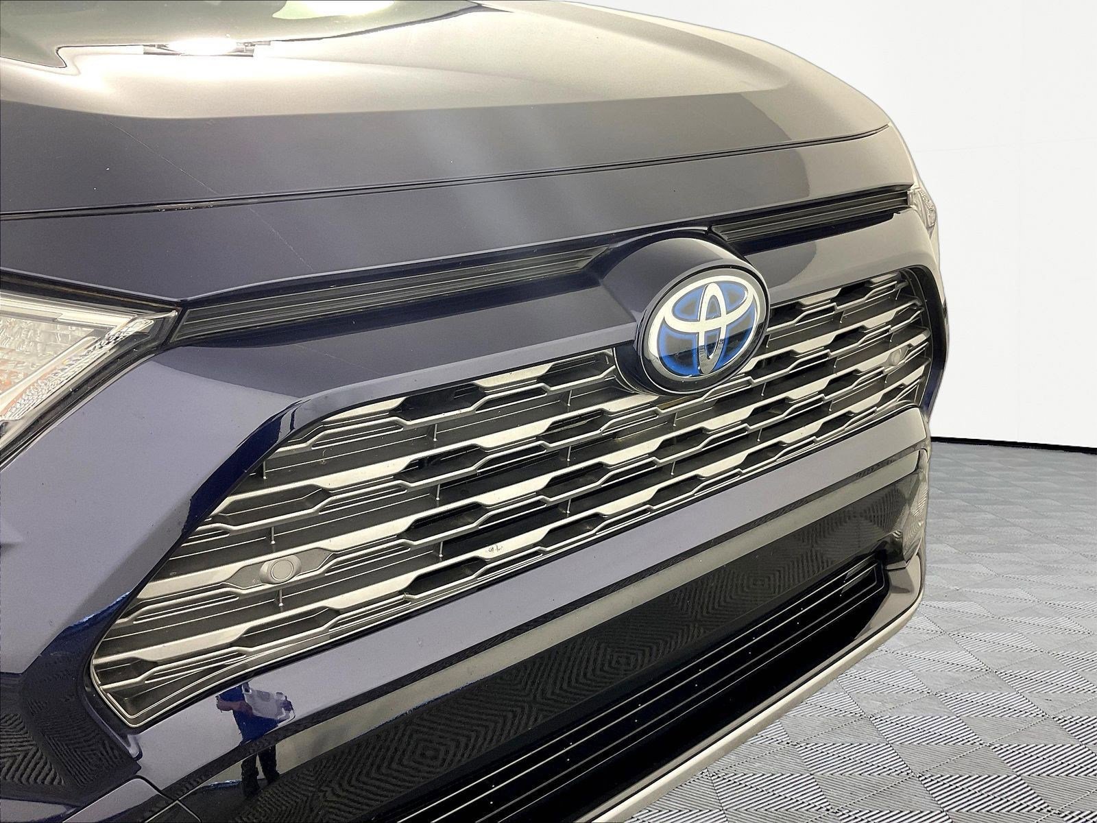 Used 2020 Toyota RAV4 XSE AWD/4WD image 33