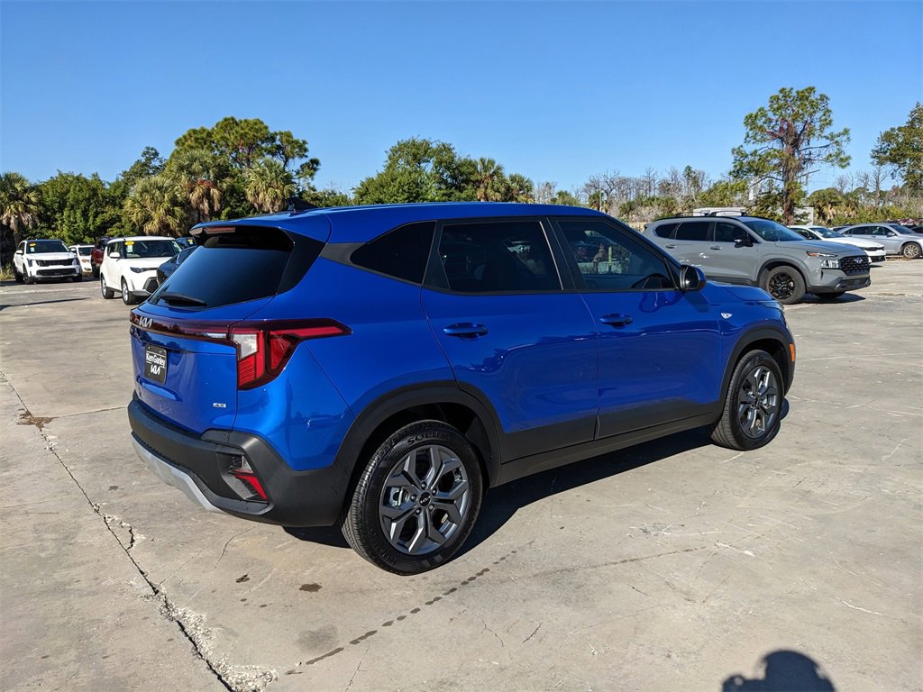 Certified 2024 Kia Seltos LX image 9