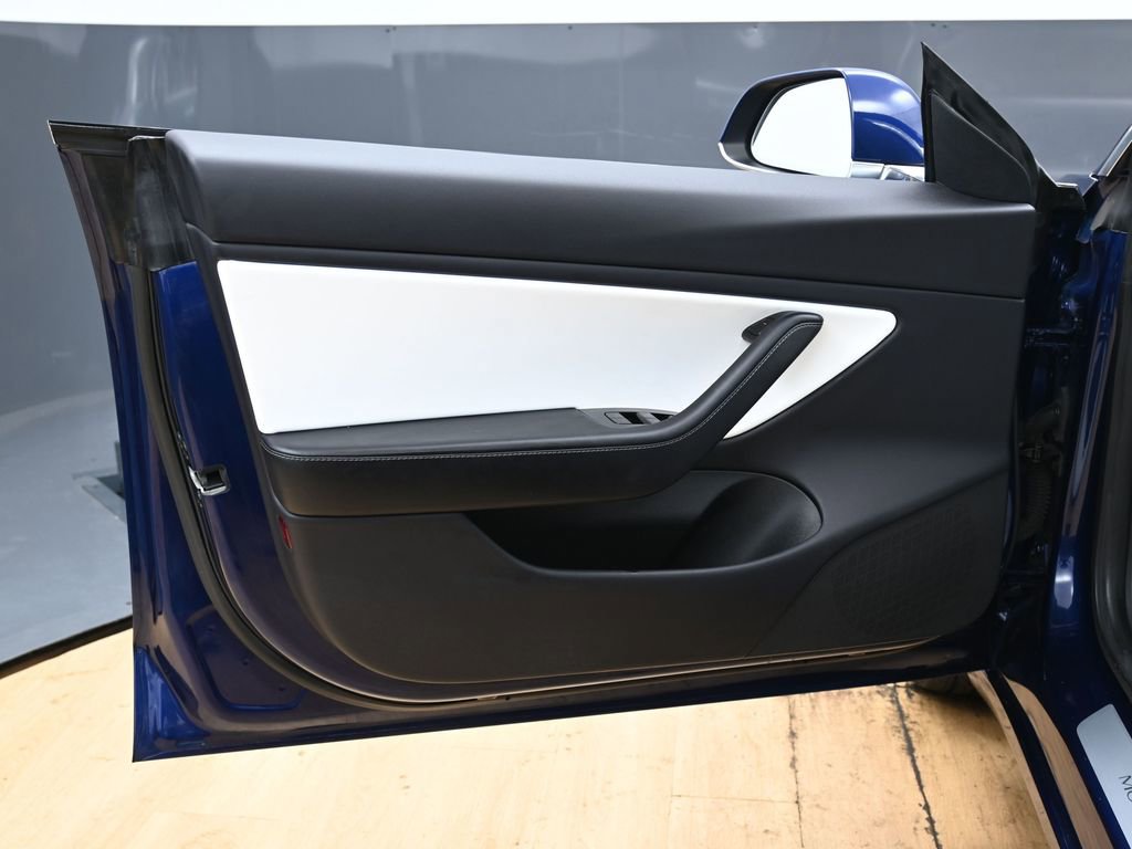 Used 2019 Tesla Model 3 Standard Range Plus image 43