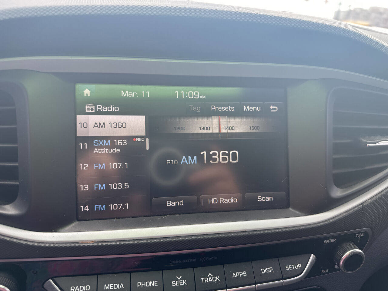 Used 2017 Hyundai Ioniq SEL FWD image 27