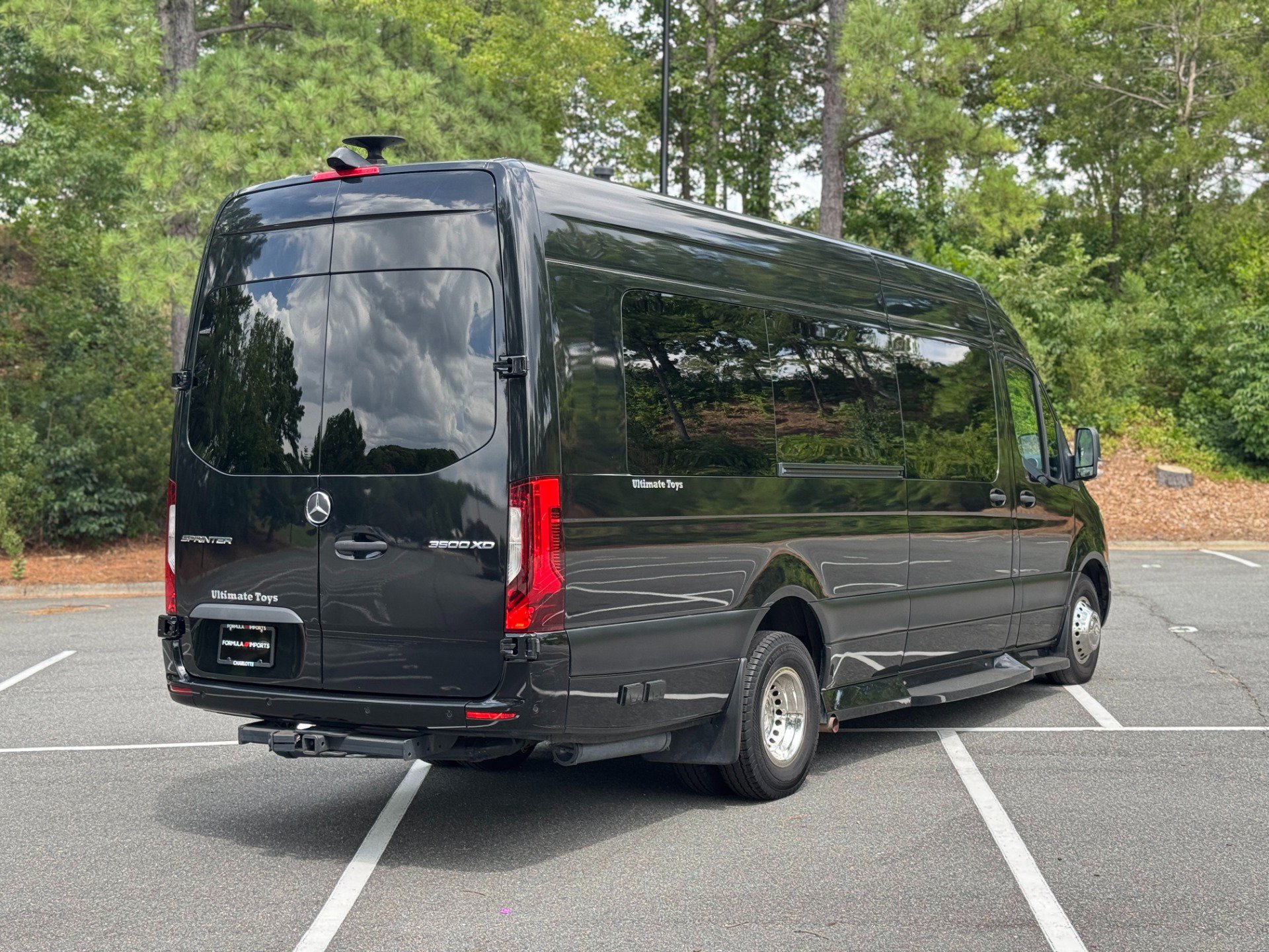 Used 2022 Mercedes-Benz Sprinter 3500 image 12