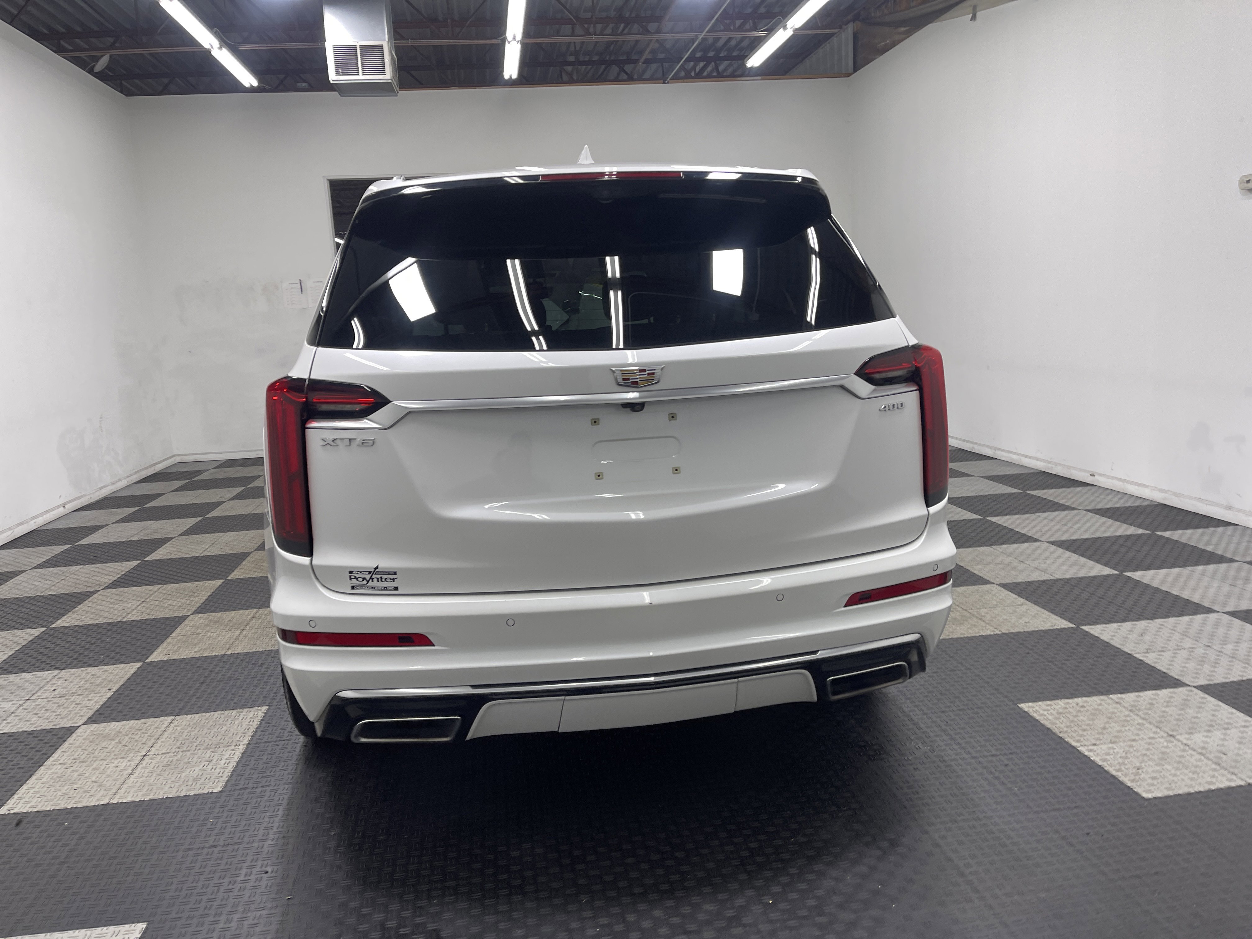 Used 2021 Cadillac XT6 Premium Luxury image 3