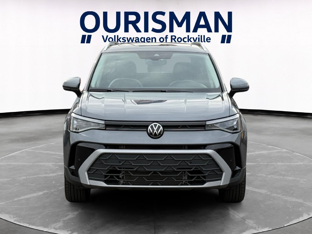 Used 2025 Volkswagen Taos SE w/ Panoramic Sunroof Package AWD/4WD image 8