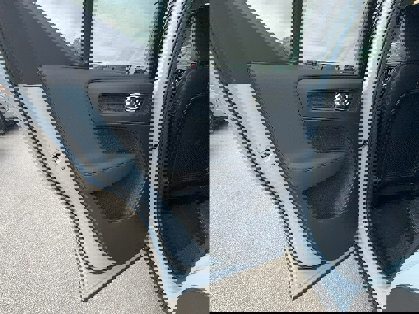 New 2026 Volvo XC40 B5 Core image 14