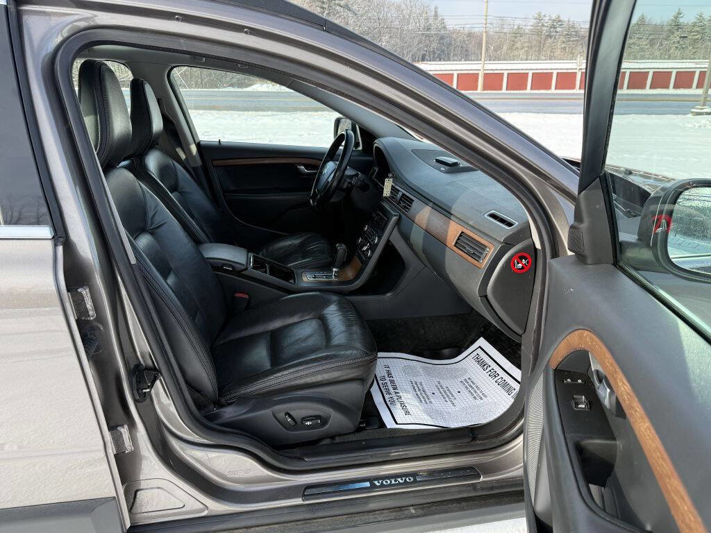 Used 2010 Volvo XC70 3.2 image 11