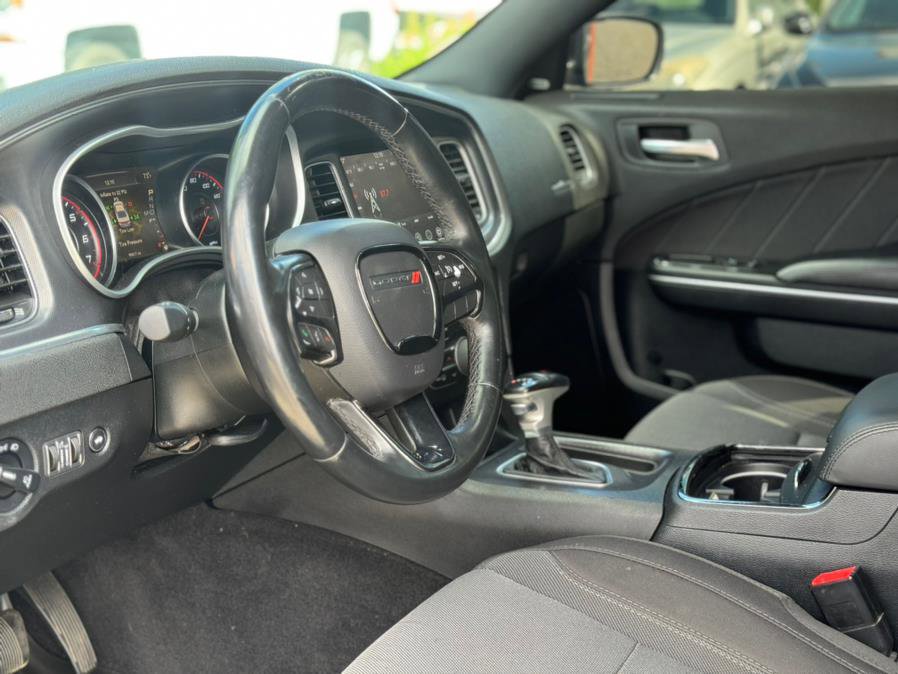 Used 2017 Dodge Charger R/T image 12