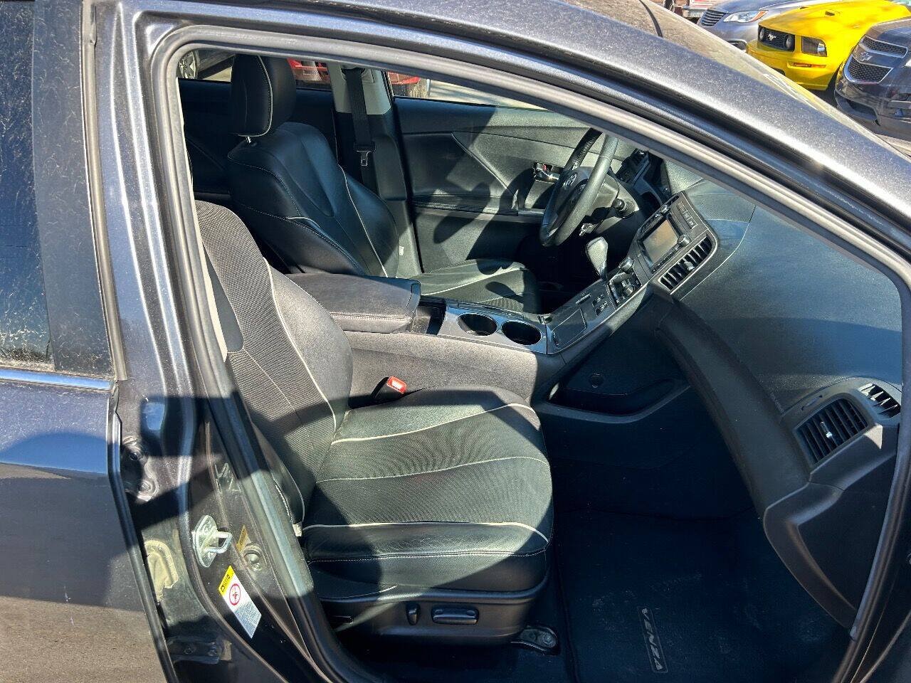 Used 2013 Toyota Venza XLE w/ XLE Premium Pkg AWD/4WD image 12