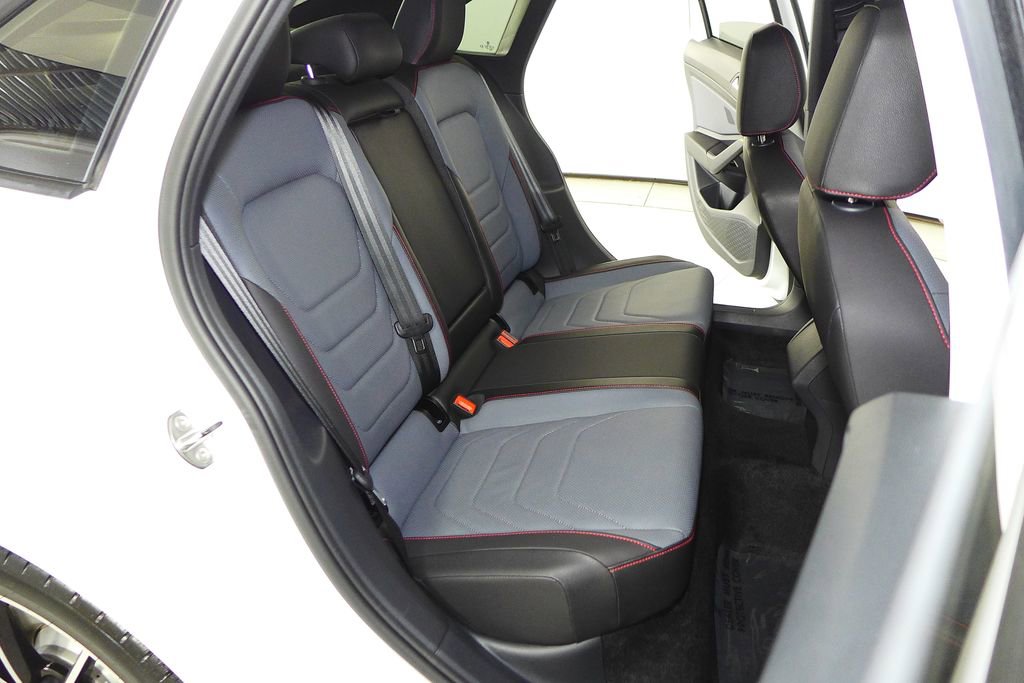 Used 2025 Volkswagen Jetta GLI Autobahn image 20