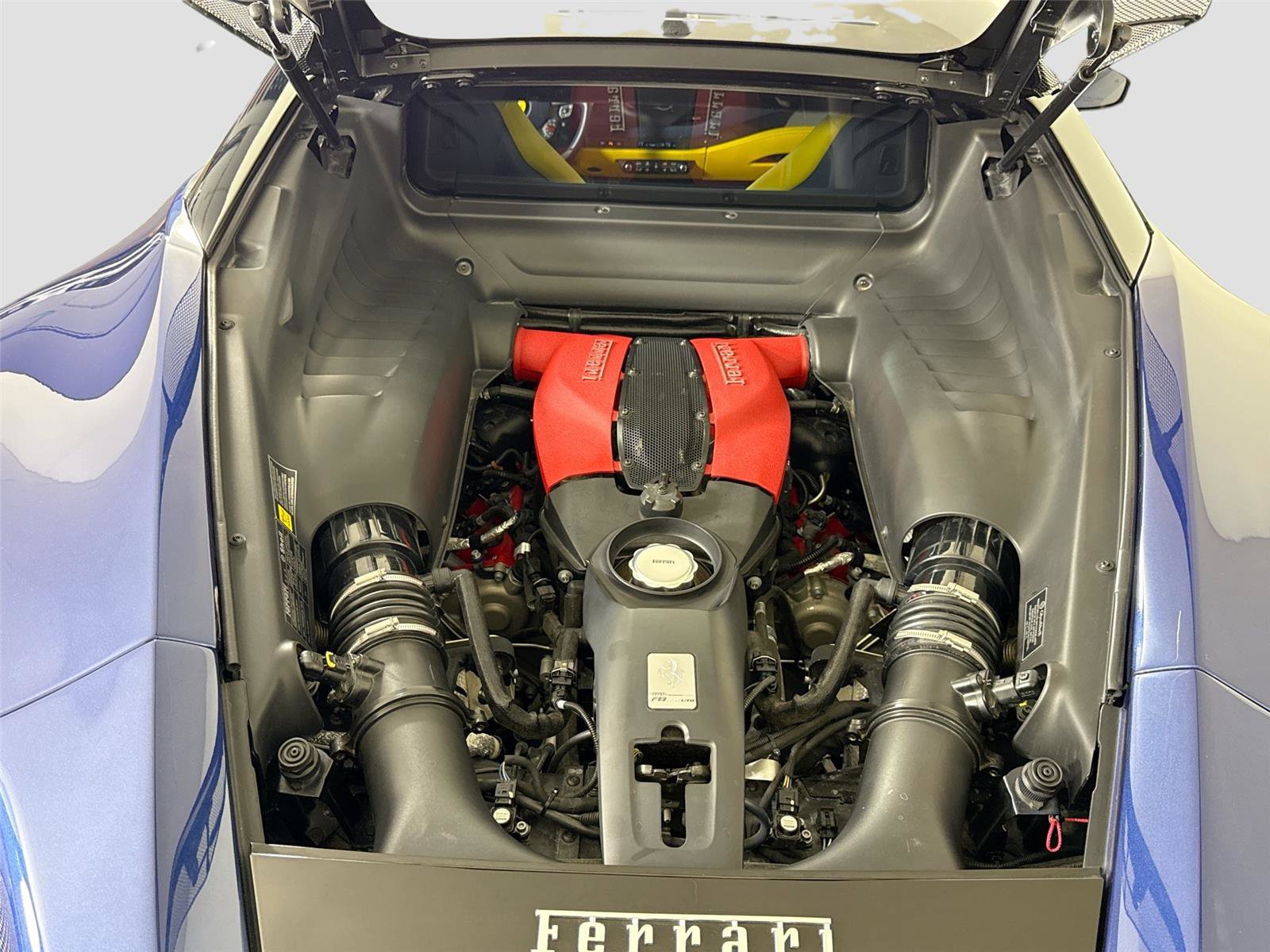 Used 2022 Ferrari F8 Tributo image 25