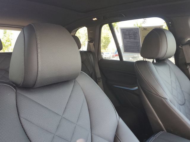 Used 2024 BMW X5 xDrive40i w/ M Sport Package AWD/4WD image 23