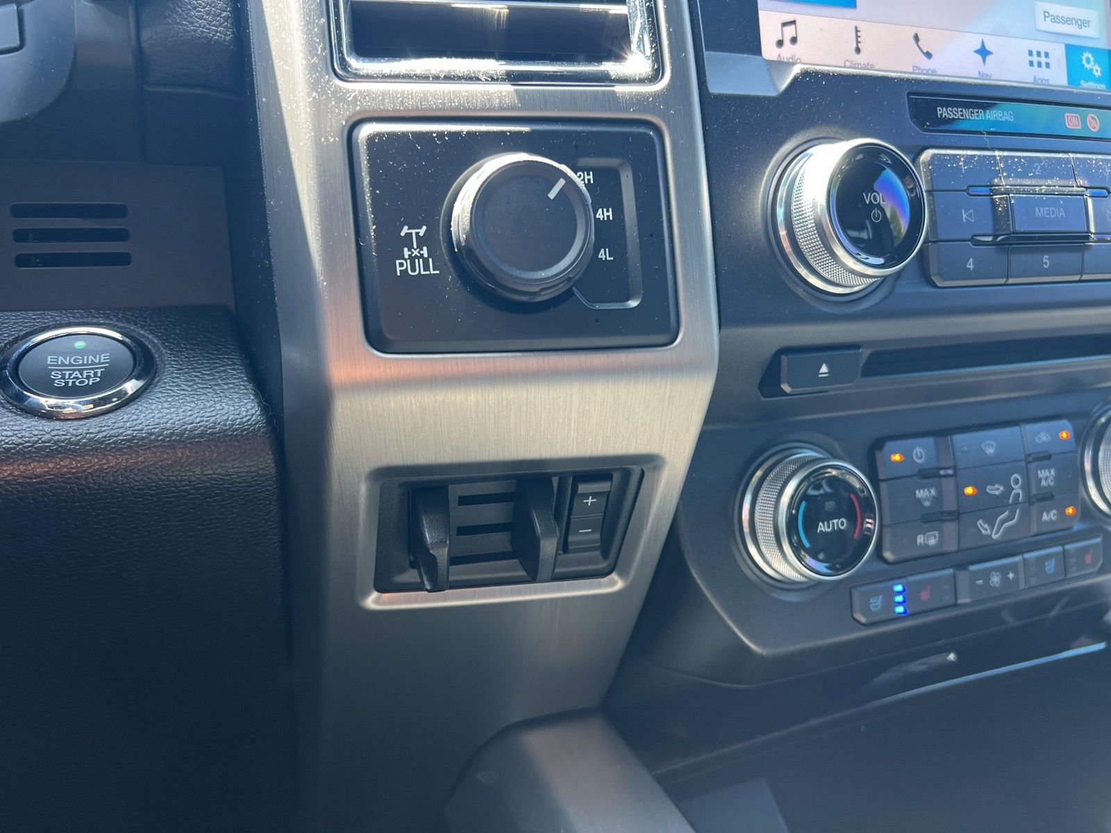 Used 2017 Ford F250 Platinum w/ Platinum Ultimate Package image 22