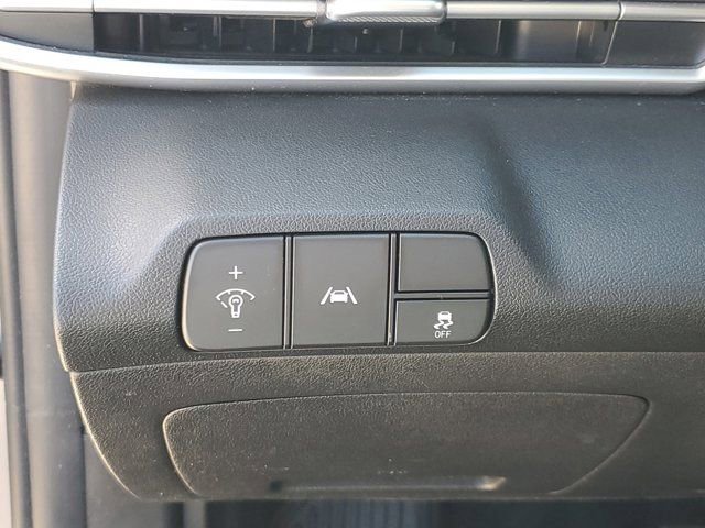 Certified 2022 Hyundai Elantra SEL w/ Winter Weather Package image 18