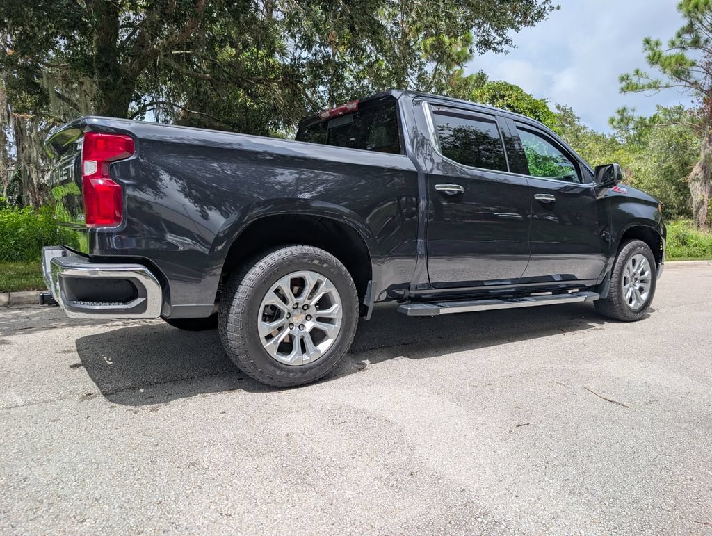 Used 2022 Chevrolet Silverado 1500 LTZ w/ Technology Package AWD/4WD image 9