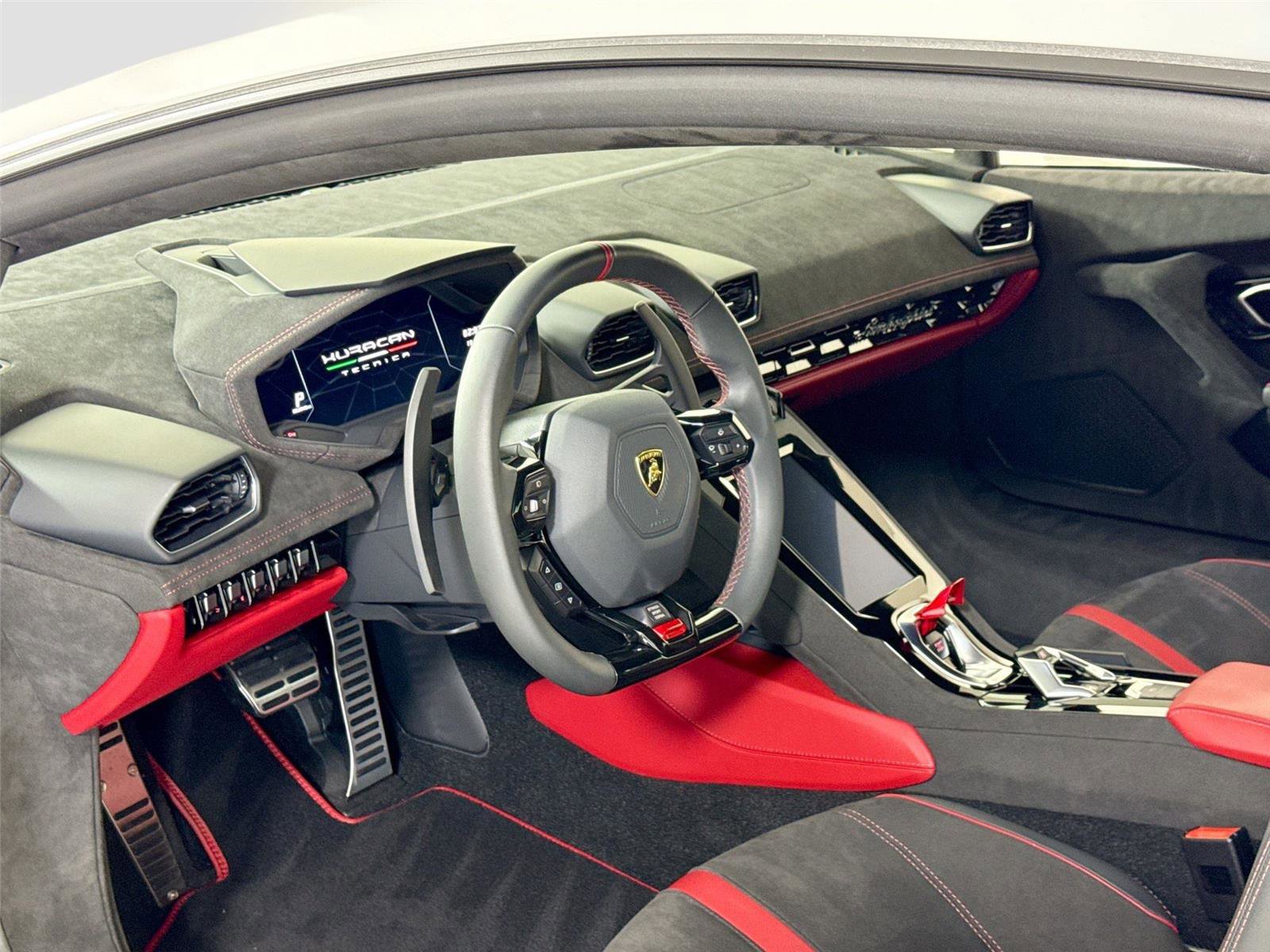 Used 2024 Lamborghini Huracan Tecnica RWD image 12