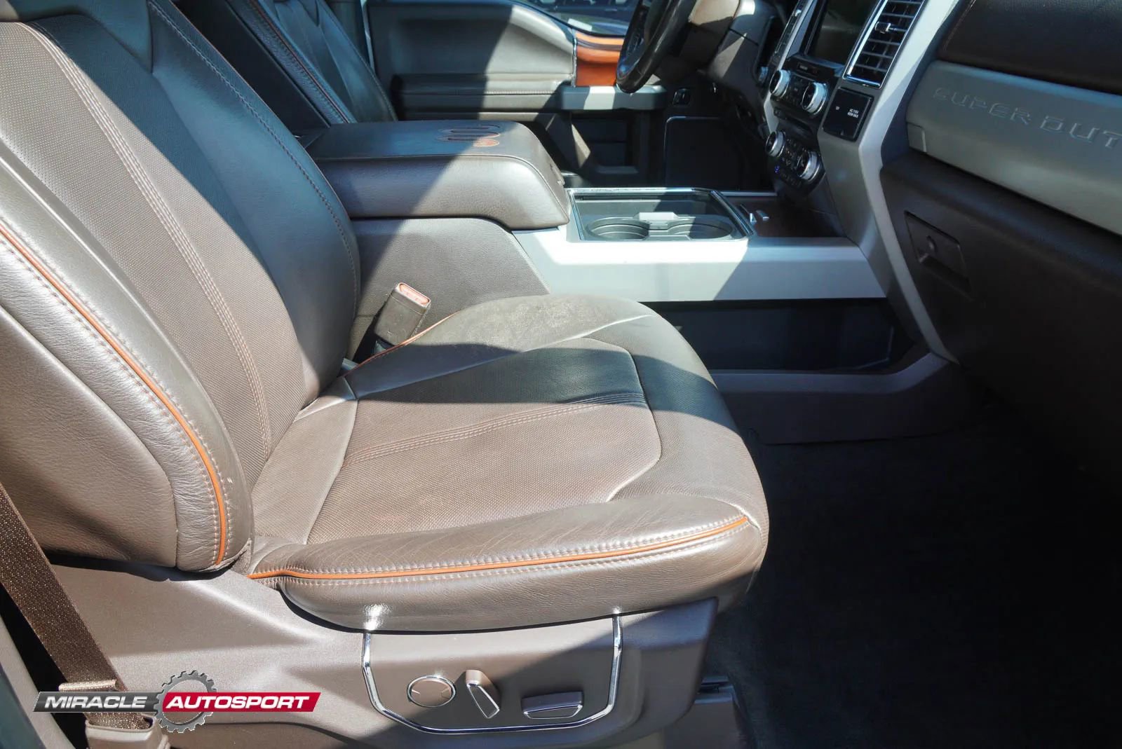 Used 2017 Ford F350 King Ranch w/ Tow Technology Bundle AWD/4WD image 32