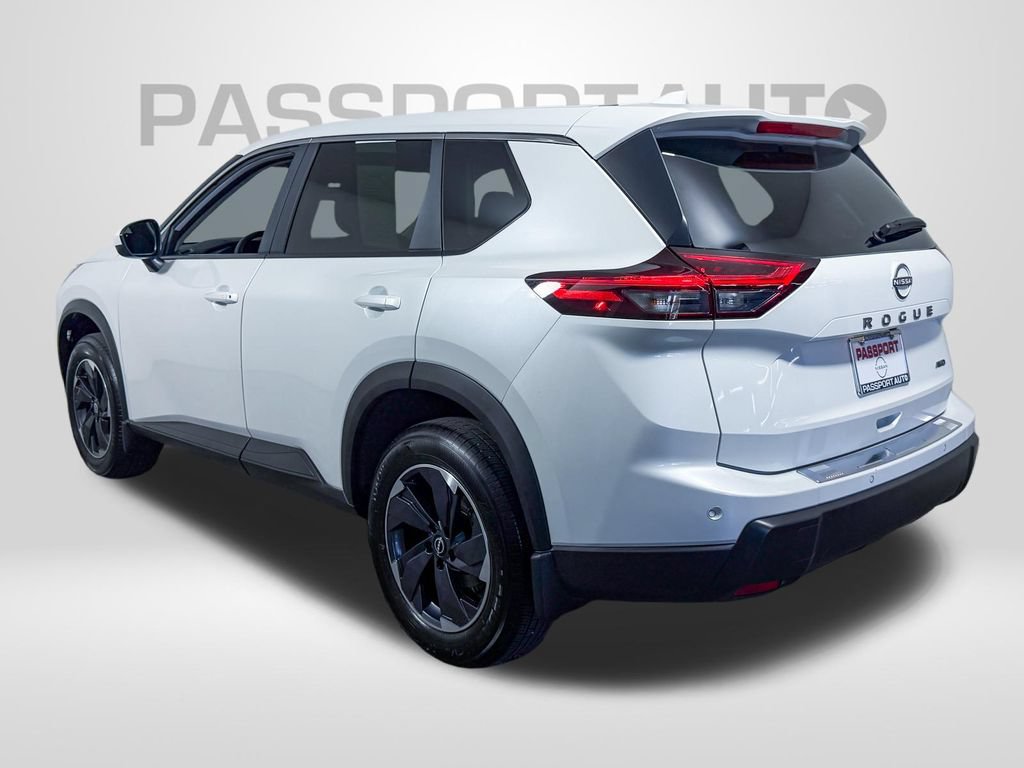 Certified 2026 Nissan Rogue SV AWD/4WD image 5