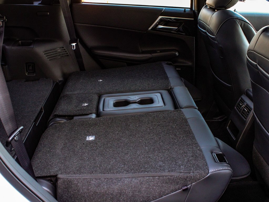 New 2026 Mitsubishi Outlander Trail Edition image 38