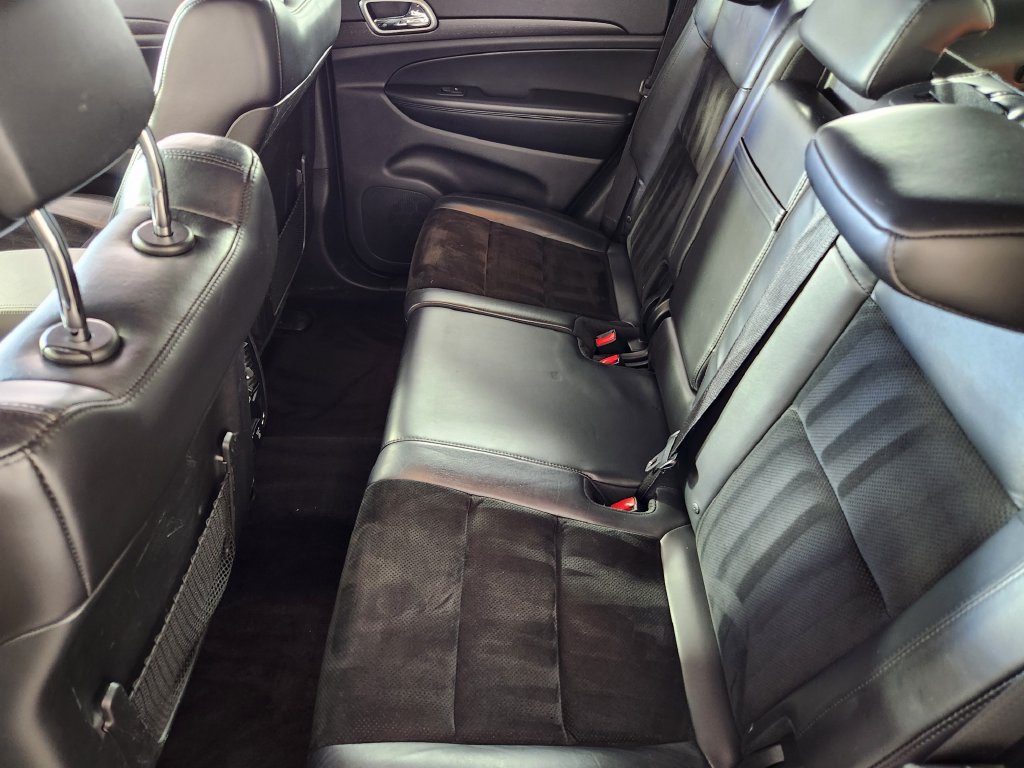 Used 2017 Jeep Grand Cherokee Altitude AWD/4WD image 14