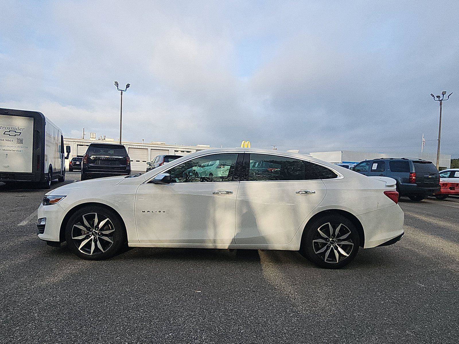 Used 2024 Chevrolet Malibu RS image 2