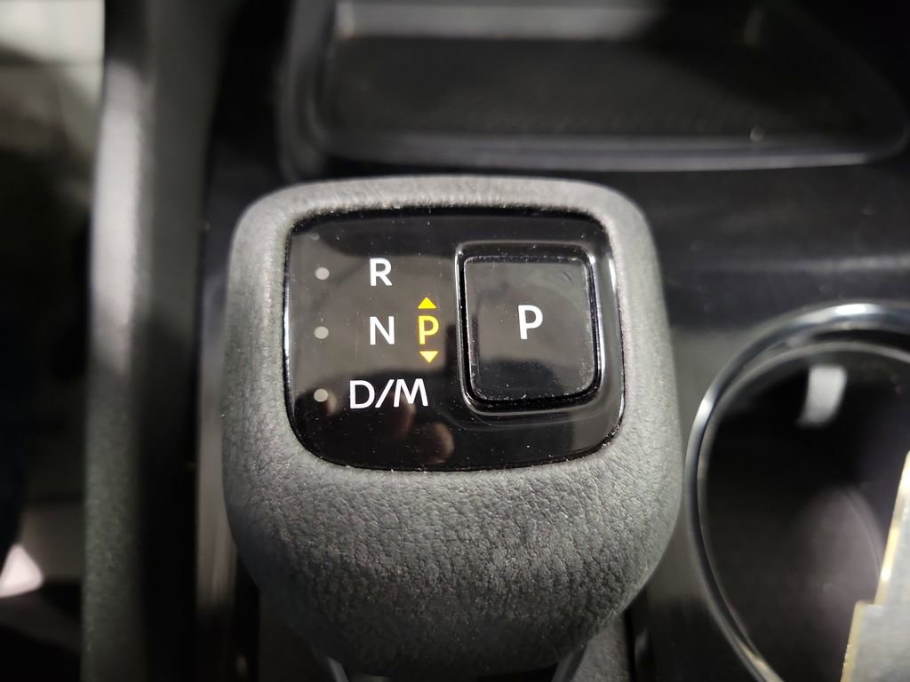 Used 2023 Nissan Rogue S AWD/4WD image 17
