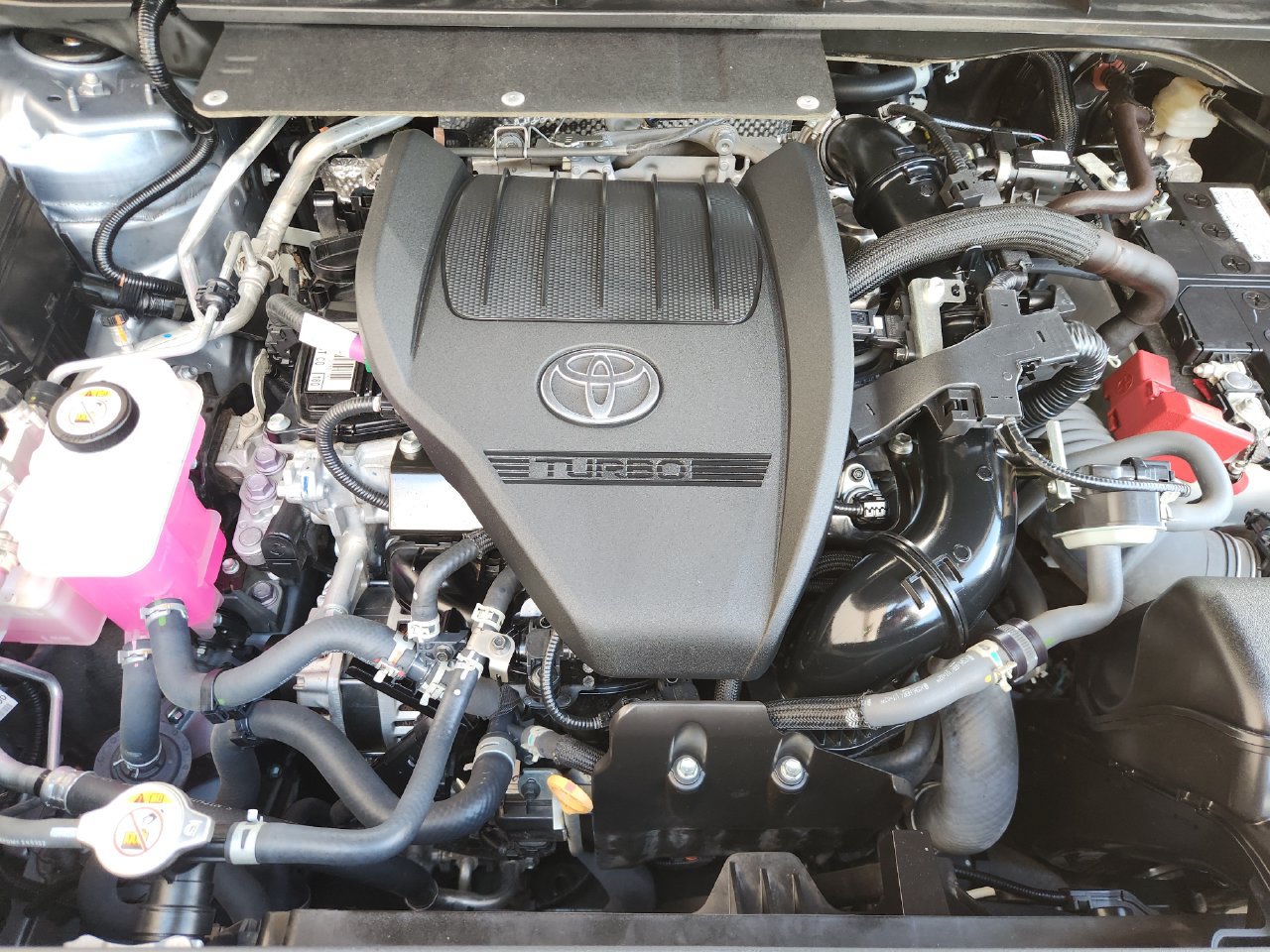 Used 2024 Toyota Highlander Limited FWD image 29