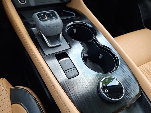 Used 2022 Nissan Rogue Platinum w/ Head-Up Display Package image 15