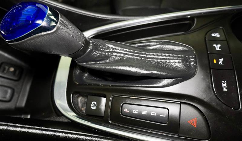 Used 2017 Chevrolet Volt Premier w/ Driver Confidence II Package FWD image 23