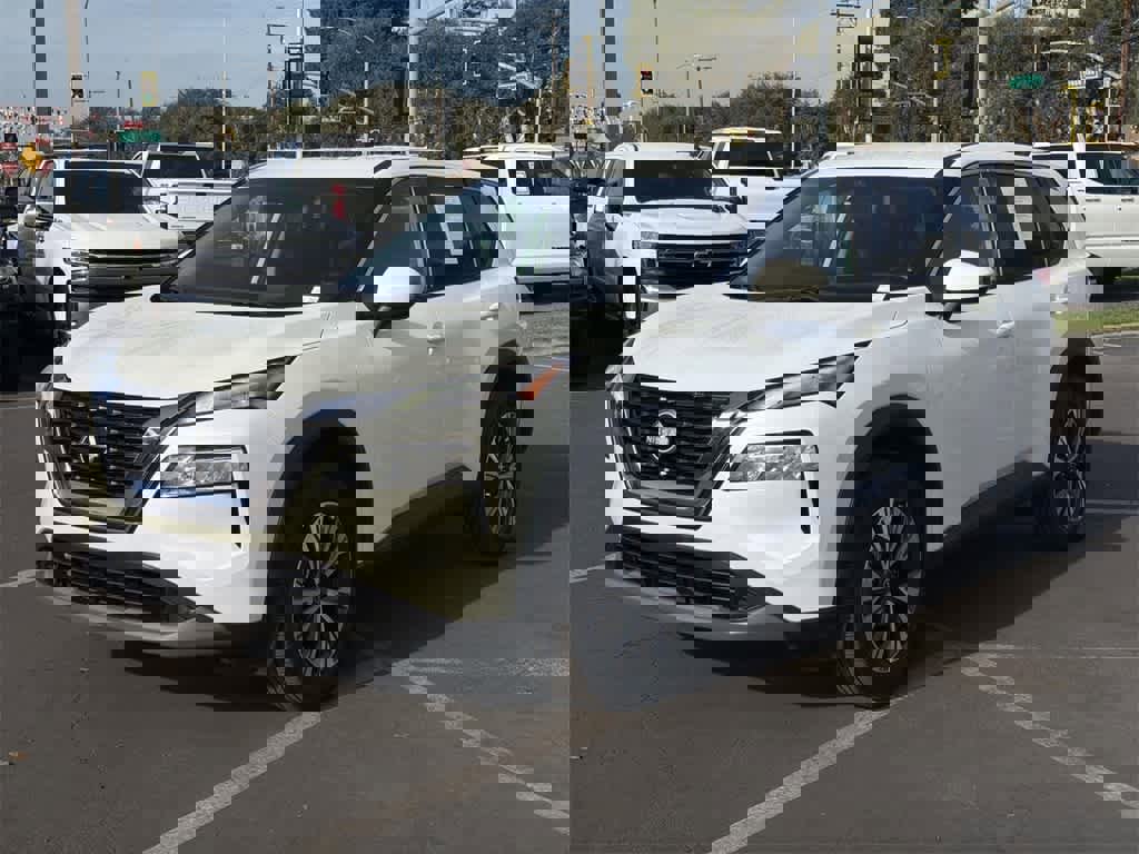 Used 2023 Nissan Rogue SV image 8