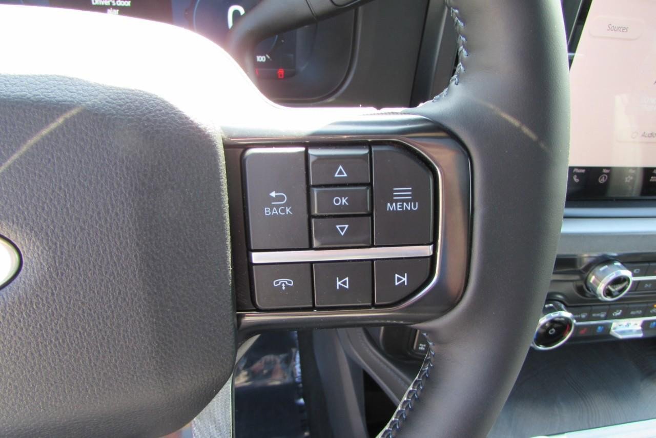 New 2025 Ford F250 Platinum image 24