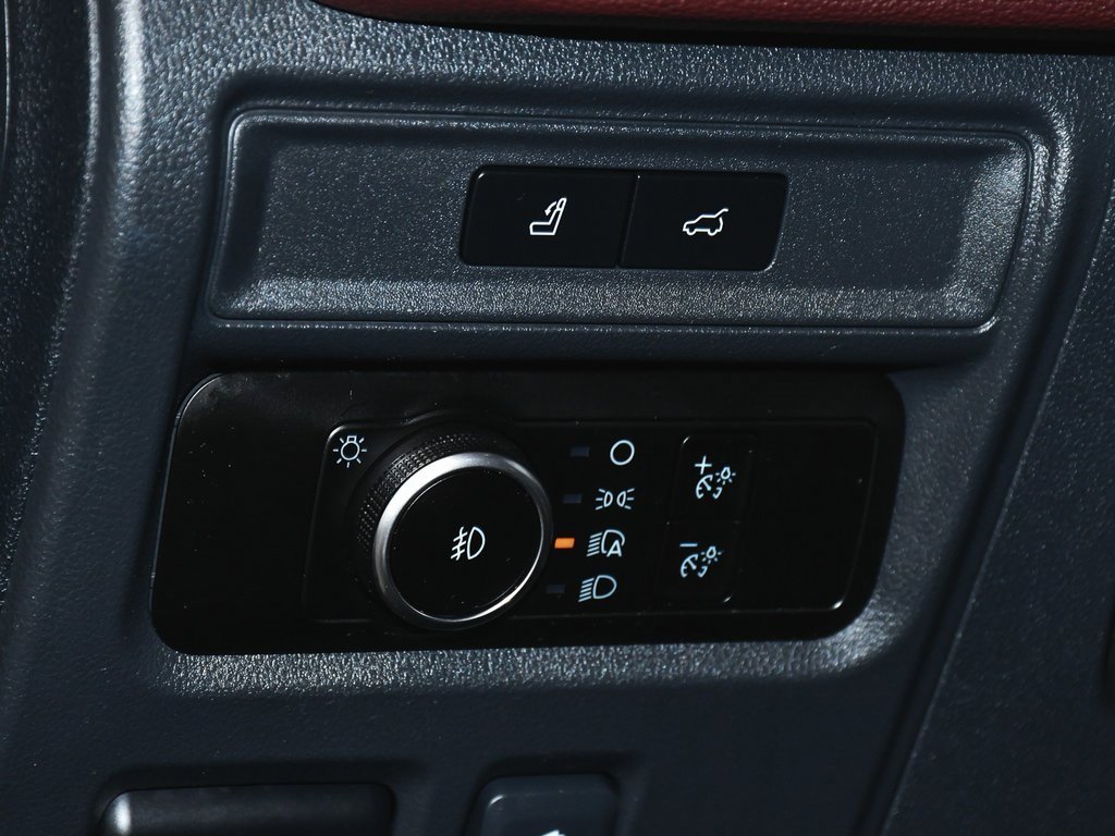 Used 2023 Ford Expedition Limited image 22