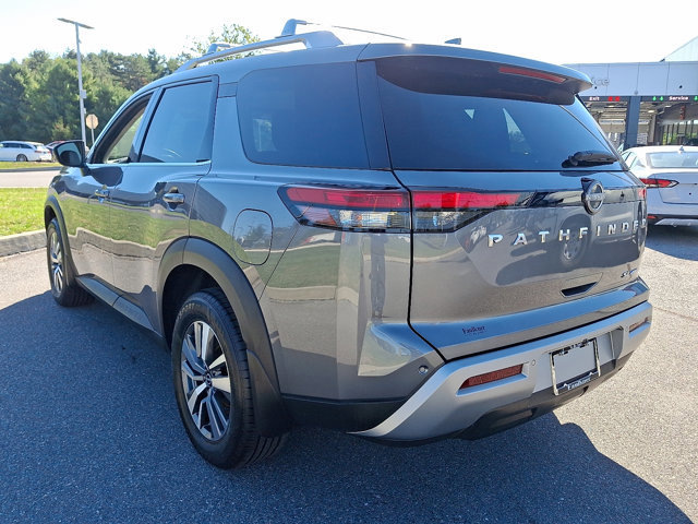 Certified 2024 Nissan Pathfinder SL image 5