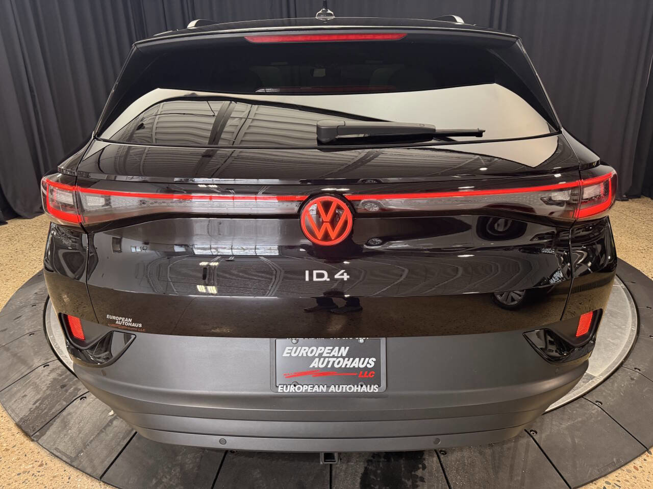 Used 2023 Volkswagen ID.4 Pro S AWD/4WD image 12