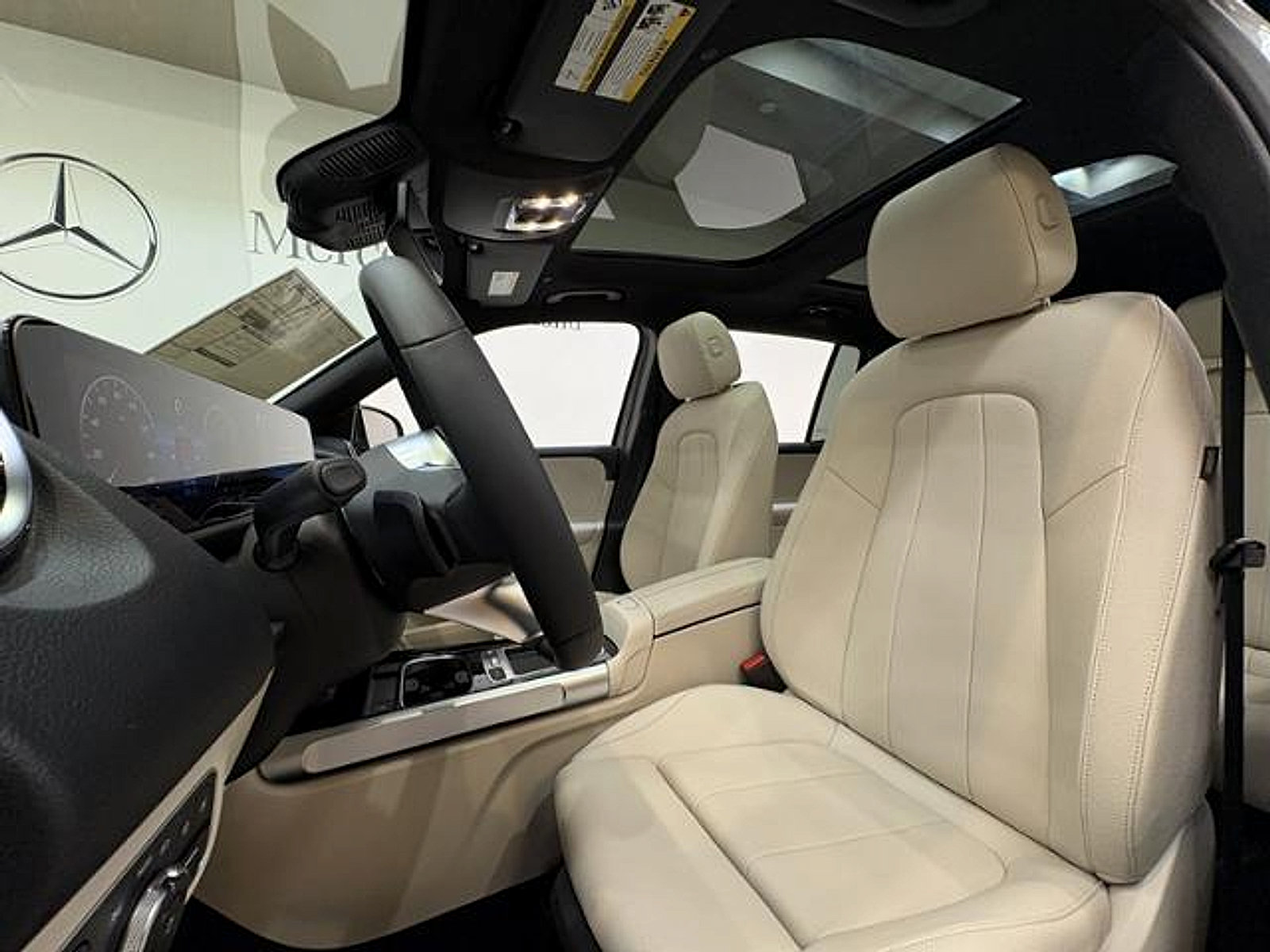 New 2026 Mercedes-Benz GLB 250 image 10