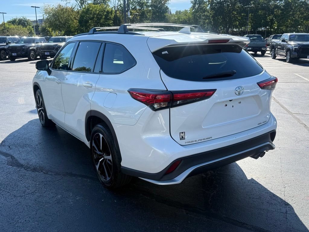 Used 2021 Toyota Highlander XSE AWD/4WD image 5