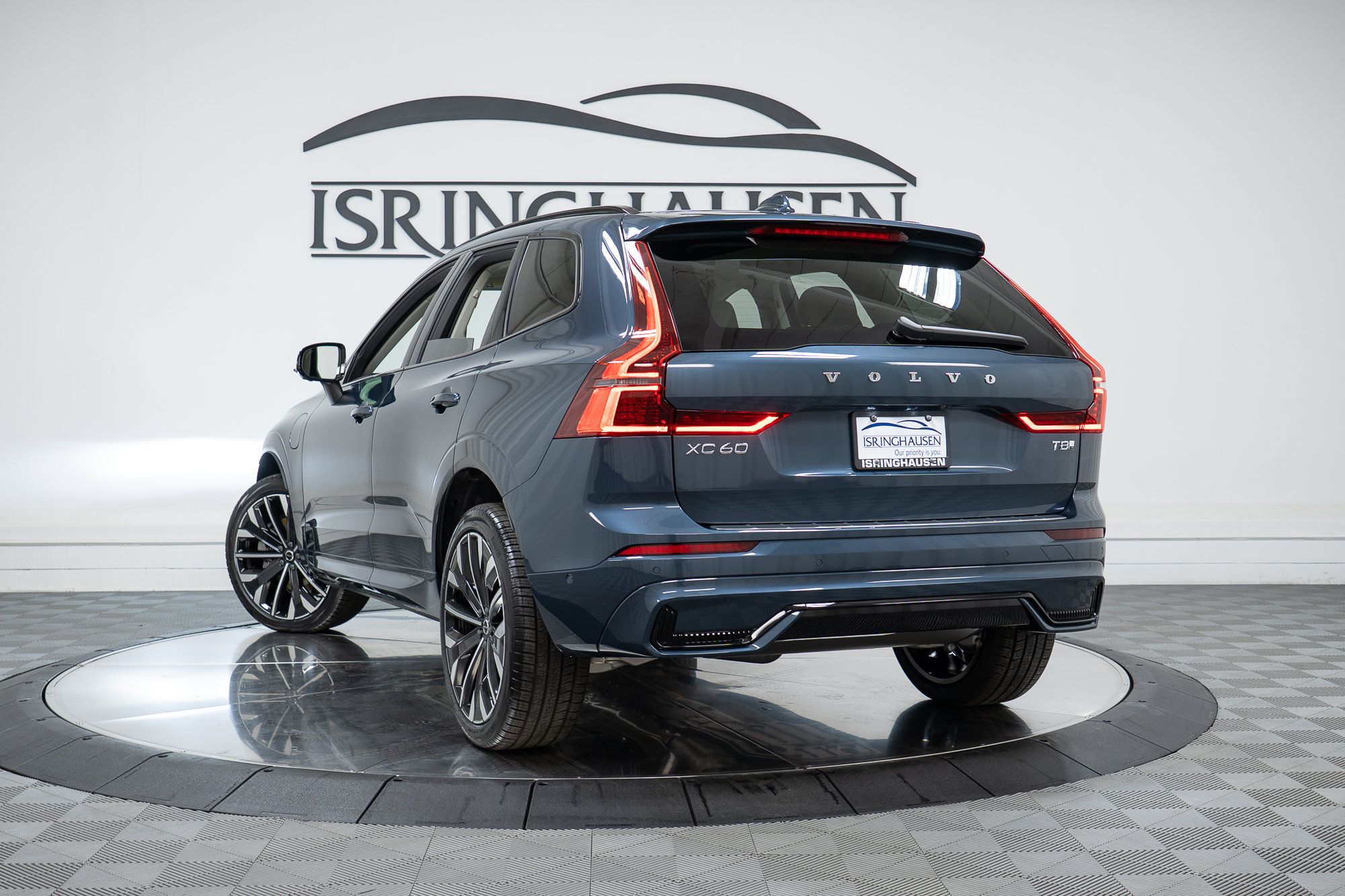 New 2026 Volvo XC60 T8 Ultra w/ Climate Package AWD/4WD image 28