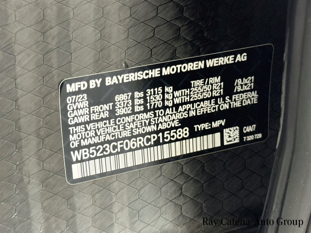 Used 2024 BMW iX xDrive50 w/ Premium Package AWD/4WD image 32